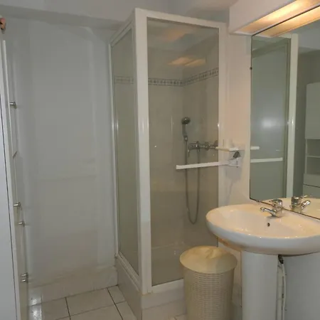 Le Lavandou, 1 Piece, 4 Personnes - Fr-1-251-684 Apartment Le Lavandou